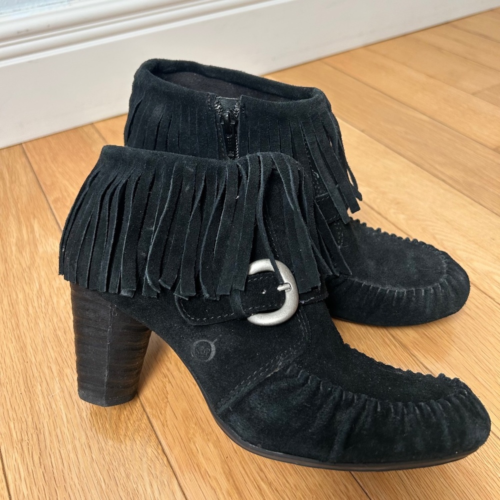 Born Women’s black Frindge booties size 7.5